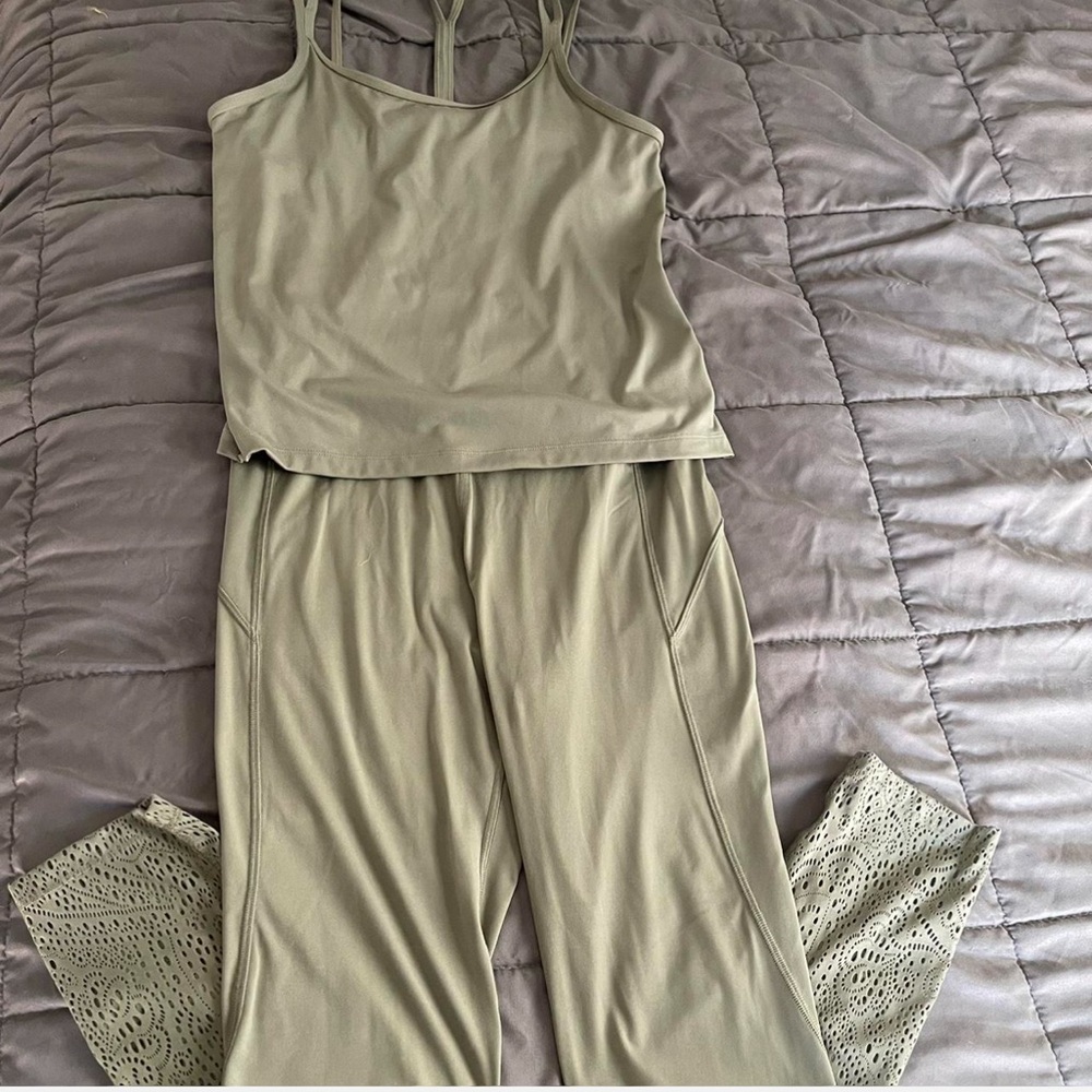 Victorias Secret PINK matching leggings and top, olive green, size large, cute!